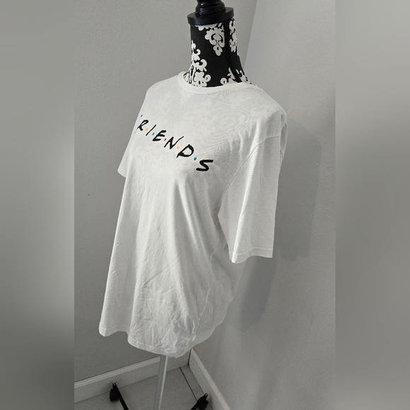 FRIENDS Letter T-shirt size L - Picture 6 of 11